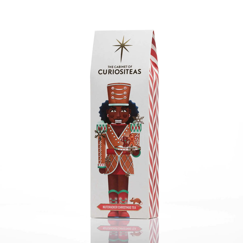 wolkenlosundheiter-Tee mit Teesieb “Nutcracker Christmas Tea Rot” - The Cabinet of Curiositeas 70 g Tea Netherlands b.v.